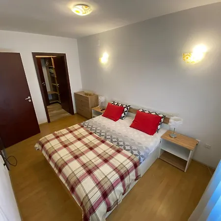 Esmeral Apartment